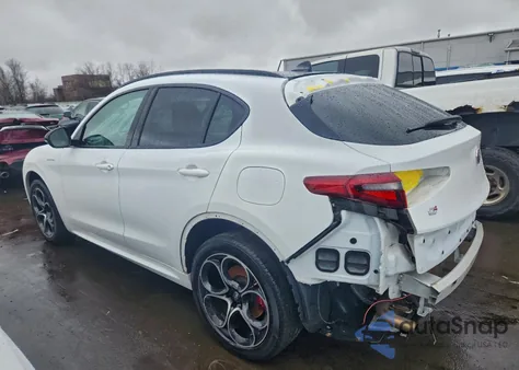 2023 Alfa Romeo Stelvio Ti z USA, uszkodzony, nr VIN ZASPAKBN5P7D53925